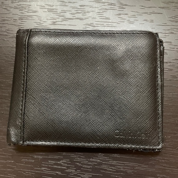 Calvin Klein Wallet - Picture 1 of 2
